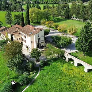 hotel-restaurant-le-moulin-de-la-camandoule.fr-provencehotel.com/