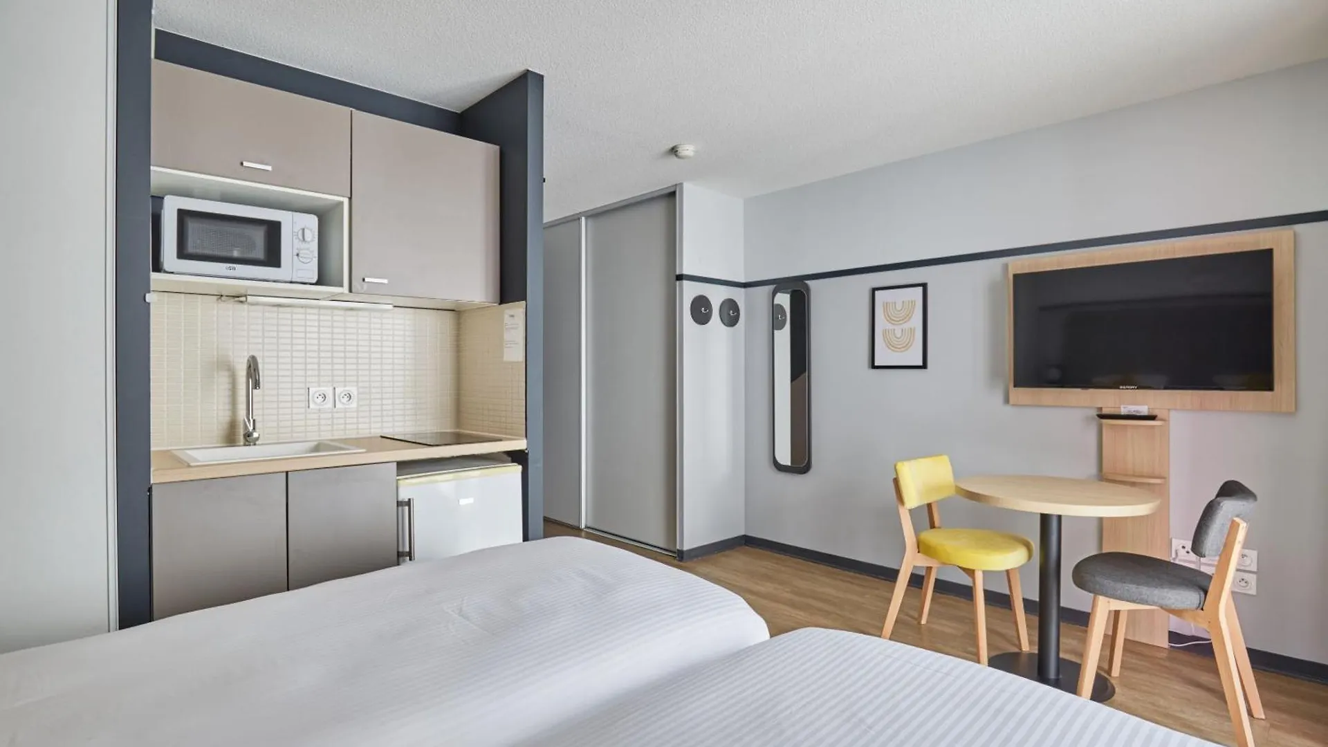 Appart'Hotel Odalys City - Lyon Centre Confluence 3*,  France